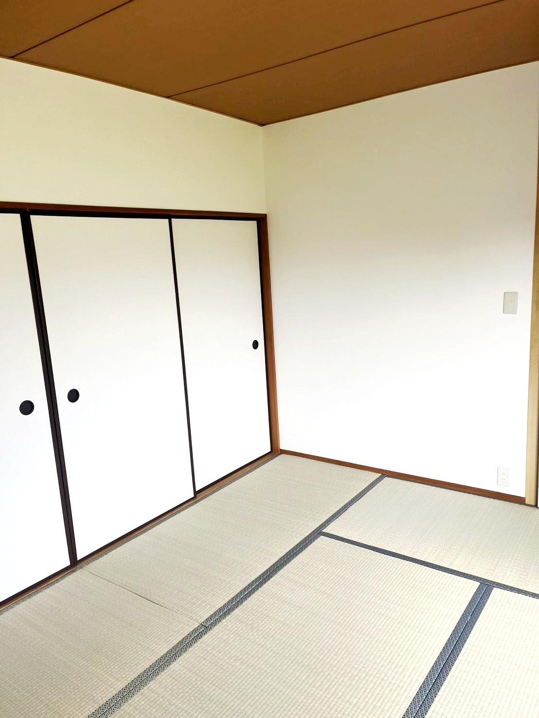 その他部屋・スペース　和室/日当たり良好で明るく、収納付きの使いやすい和室です。