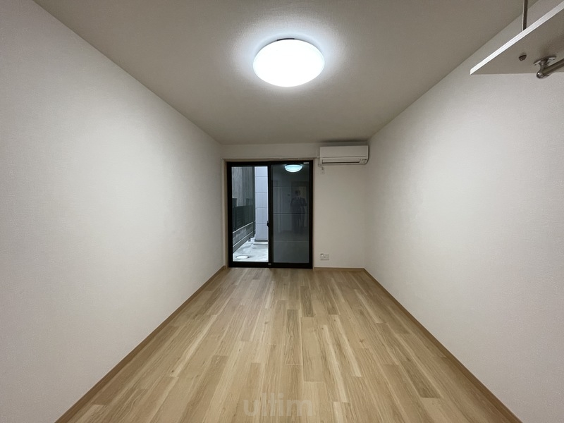 居室・リビング　※同タイプの他のお部屋です