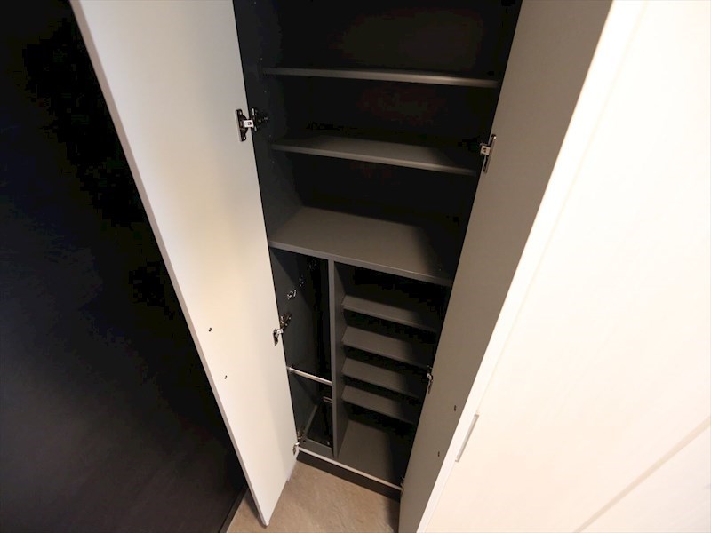 玄関　玄関　シューズボックス付（収納充実してます）