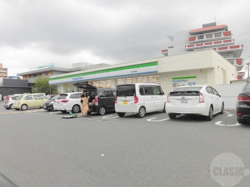 コンビニ　ファミリーマート 豊中小曽根店（コンビニ）まで554m