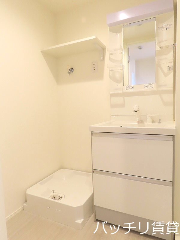 洗面設備　同型タイプの為、現状を優先致します。