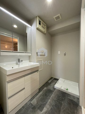 洗面設備　同マンション別部屋　参考写真