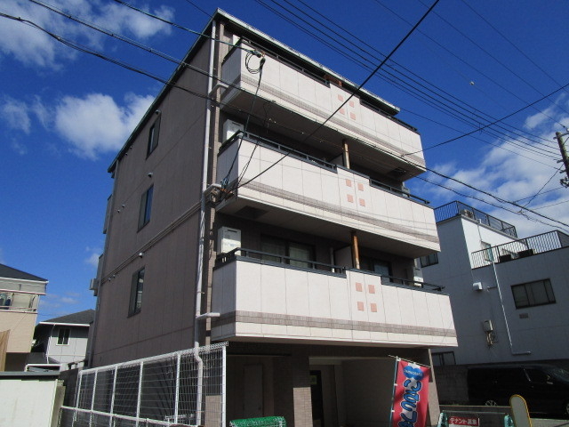 建物外観　駅徒歩圏のおしゃれなマンションです