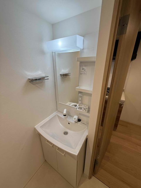 洗面設備　独立洗面台なら落ち着いて身支度ができます☆