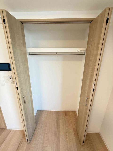 収納　パイプハンガー付き☆畳まず衣類を掛けることができます♪