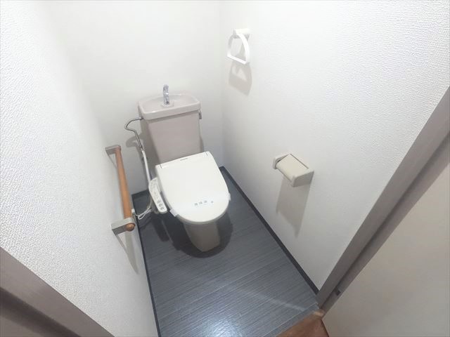 トイレ　きれいな水廻りです。