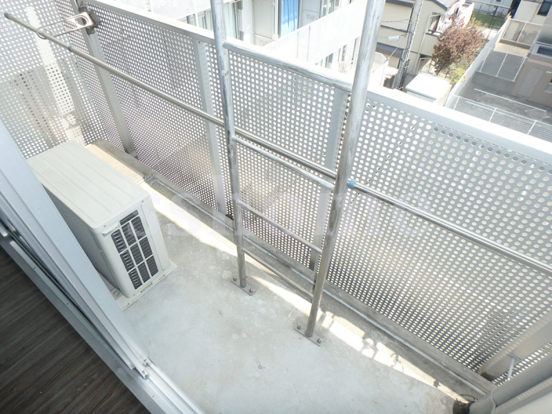 バルコニー　陽当たり良好です♪