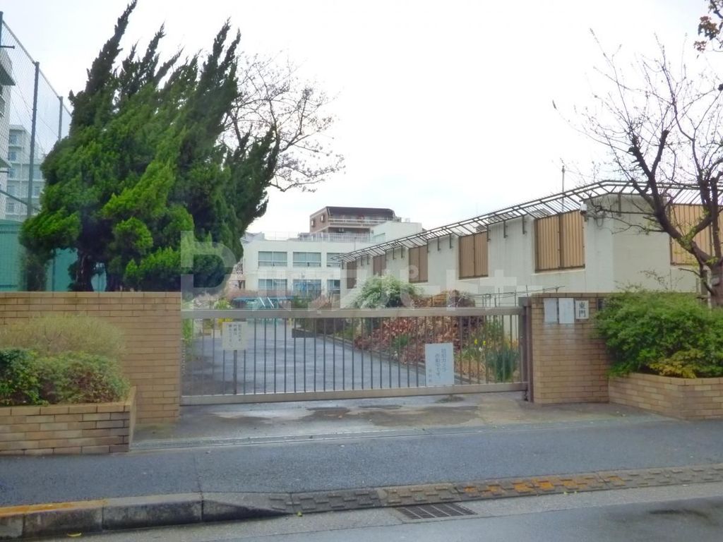 小学校　江戸川区立第三葛西小学校（小学校）まで330m