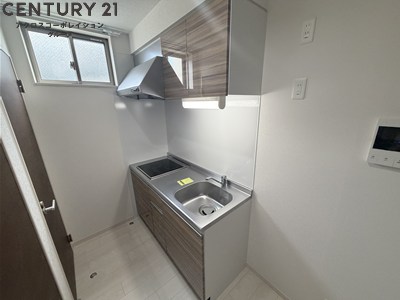 キッチン　収納豊富なシステムキッチン2口IHコンロ