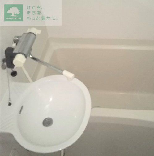 洗面設備　混合水栓で温度調節が簡単！