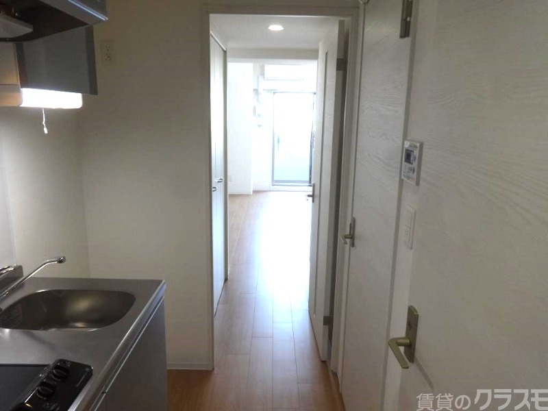 居室・リビング　こんな感じで洋室が見えます！