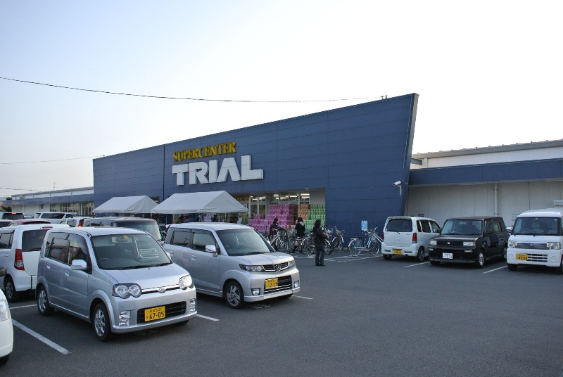 ショッピングセンター　トライアル大村店（ショッピングセンター）まで384m