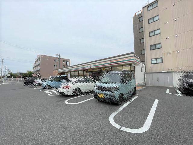 コンビニ　セブンイレブン春日井高山町店（コンビニ）まで566m