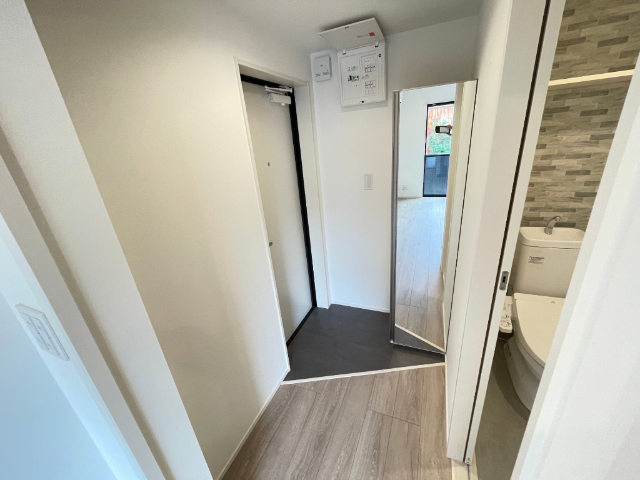 玄関　下駄箱鏡付き