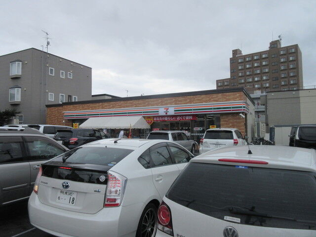 コンビニ　セブンイレブン札幌発寒6条13丁目店（コンビニ）まで1797m