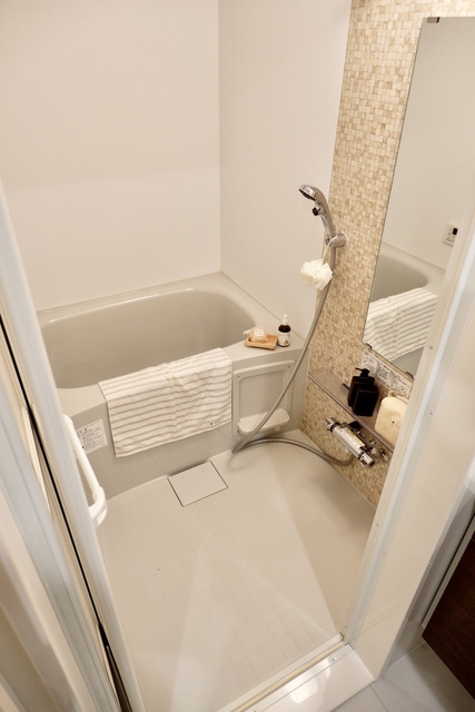 バス・シャワールーム　★モデルルーム時参考写真★清潔感あふれる浴室★