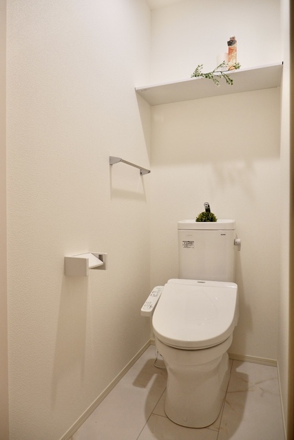 トイレ　★モデルルーム時参考写真★温水洗浄便座が嬉しい！★