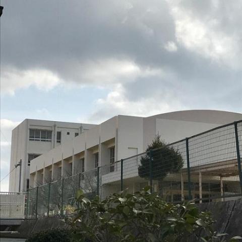 その他　神戸市立小部東小学校（その他）まで647m