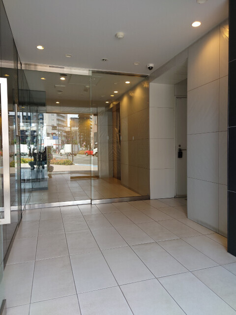 エントランス　【女性のお一人暮らしでも安心のセキュリティ♪】