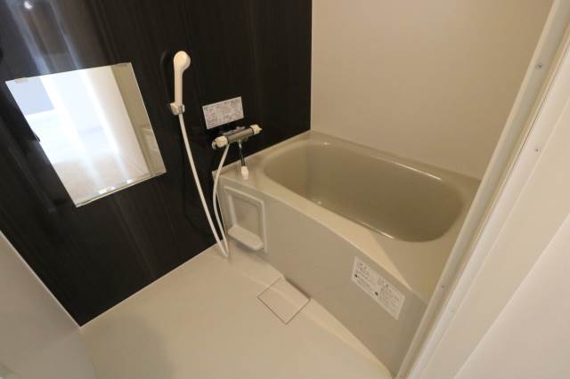 バス・シャワールーム　綺麗な浴室です♪