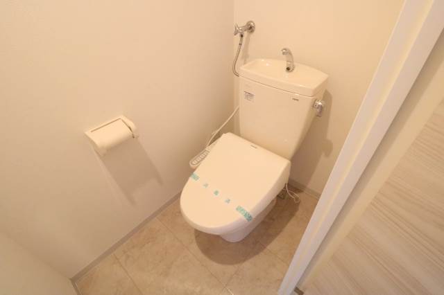 トイレ　シャワートイレ完備♪