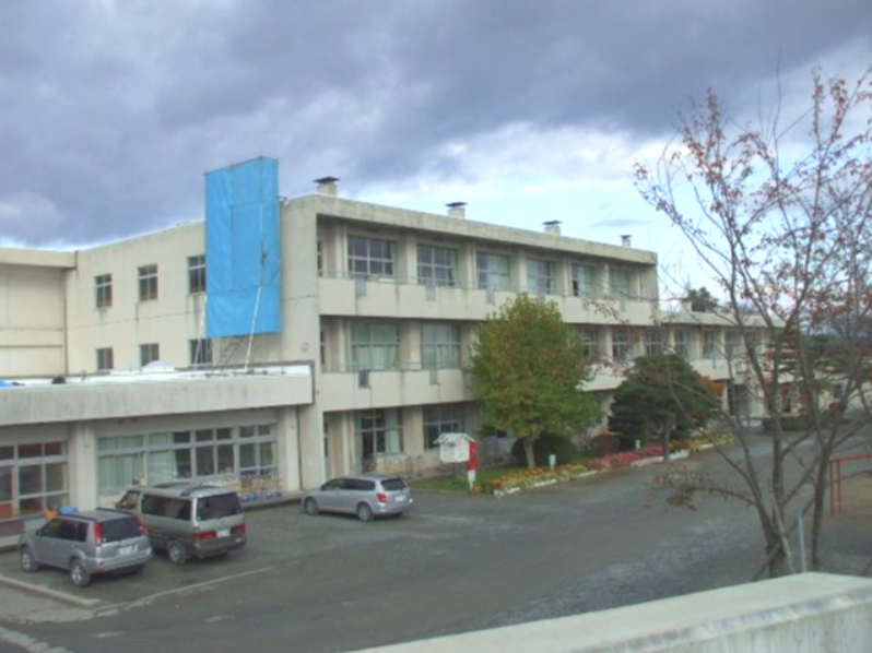 小学校　花巻市立桜台小学校（小学校）まで1472m