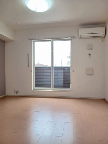 居室・リビング　ゆったり過ごせる居間です