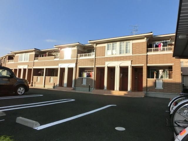 建物外観　外観タイル貼りです