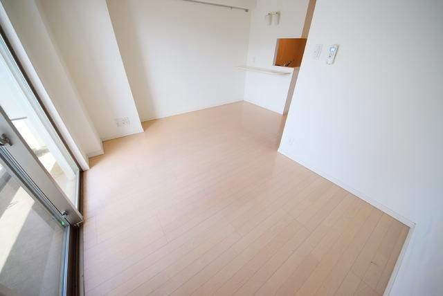 居室・リビング　★★3駅3沿線利用できます★★