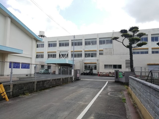 小学校　浅川小学校（小学校）まで950m