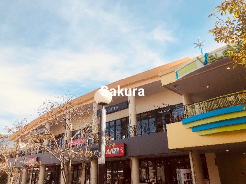 ショッピングセンター　VeLeV（ショッピングセンター）まで933m