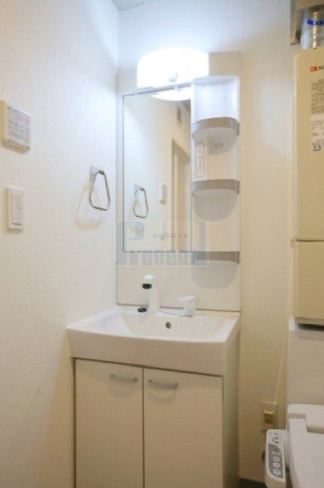 洗面設備　うれしい独立洗面台！