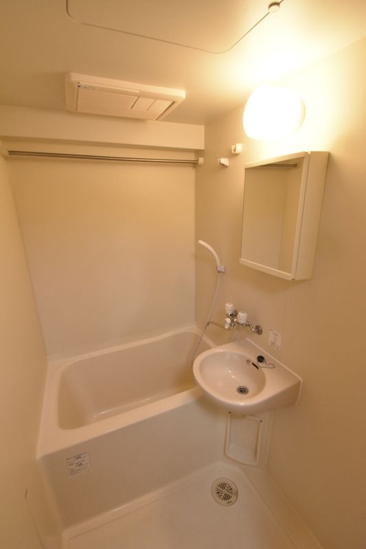 バス・シャワールーム　☆ゆったりくつろげるお風呂☆