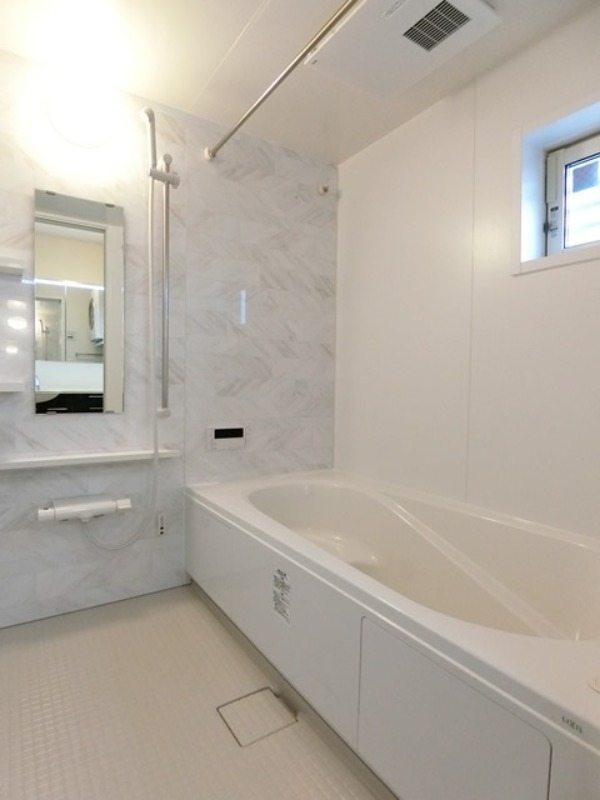 バス・シャワールーム　図面と現状に相違がある場合には現状を優先