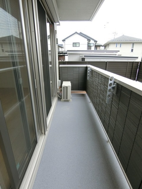 バルコニー　図面と現状に相違がある場合には現状を優先