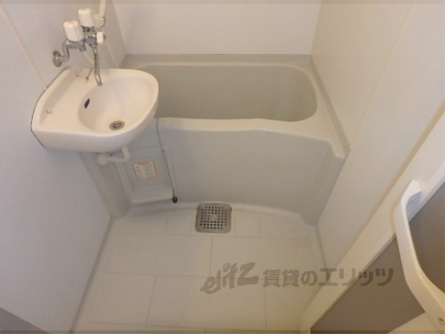 バス・シャワールーム　バス