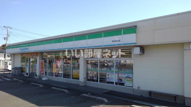コンビニ　ファミリーマート甲府荒川店（コンビニ）まで795m