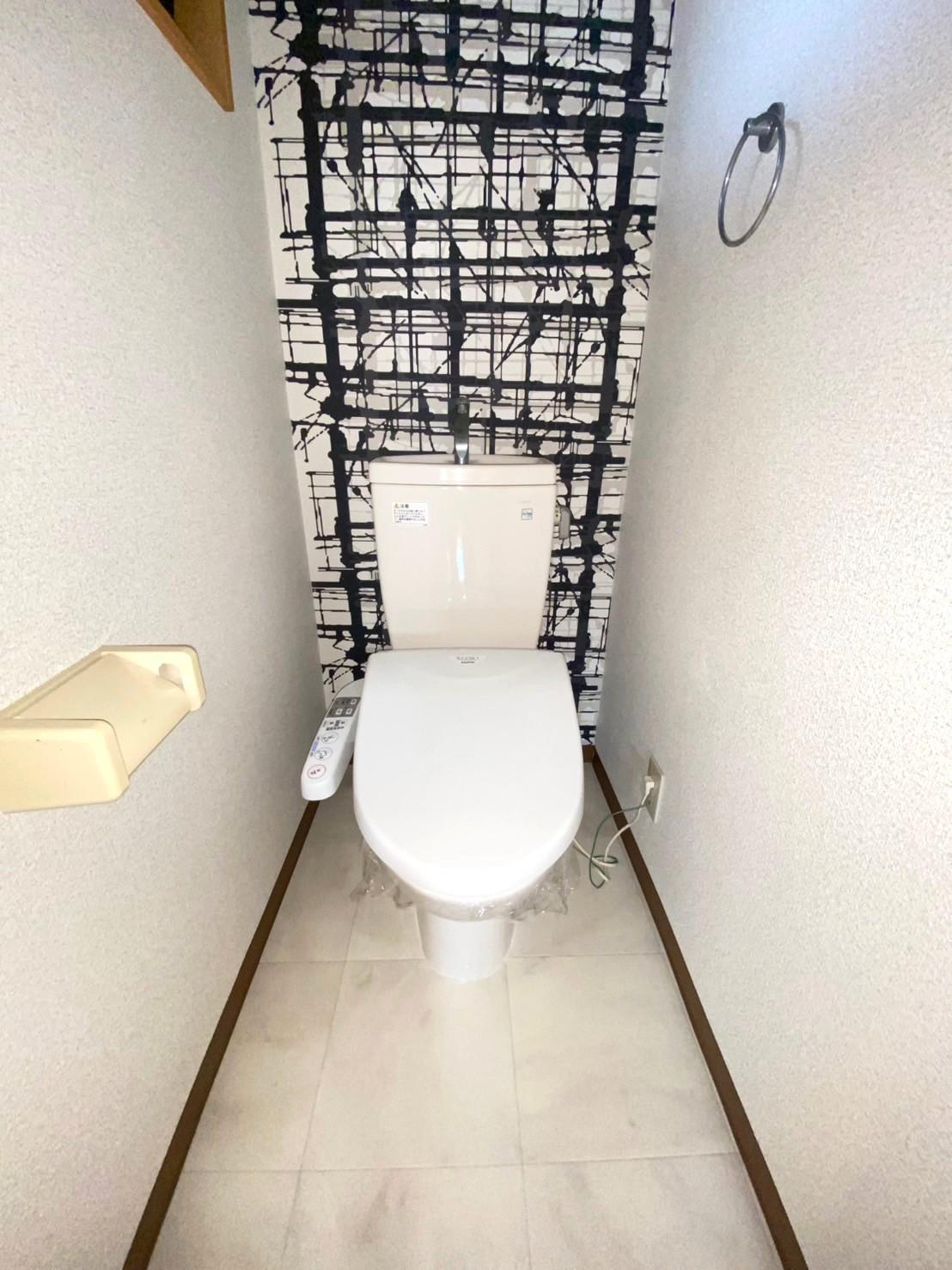 トイレ　ウォシュレット付の洋式トイレです。