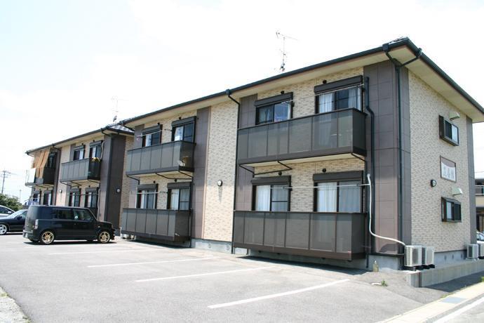 建物外観　南向きで日当たり良好