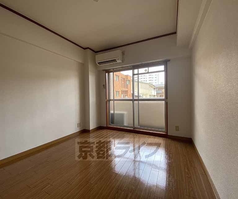 居室・リビング　阪急西院駅徒歩４分の好立地物件！