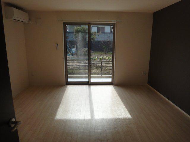 居室・リビング　室内