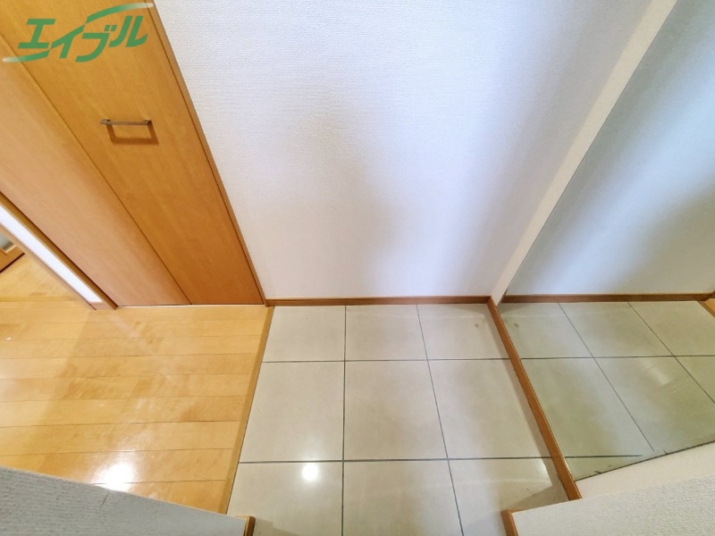 玄関　同型別部屋写真