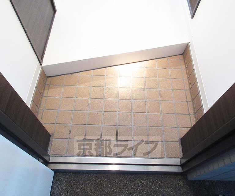 玄関　シューズボックス付きの玄関です・