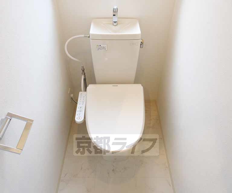 トイレ　清潔感のあるトイレです