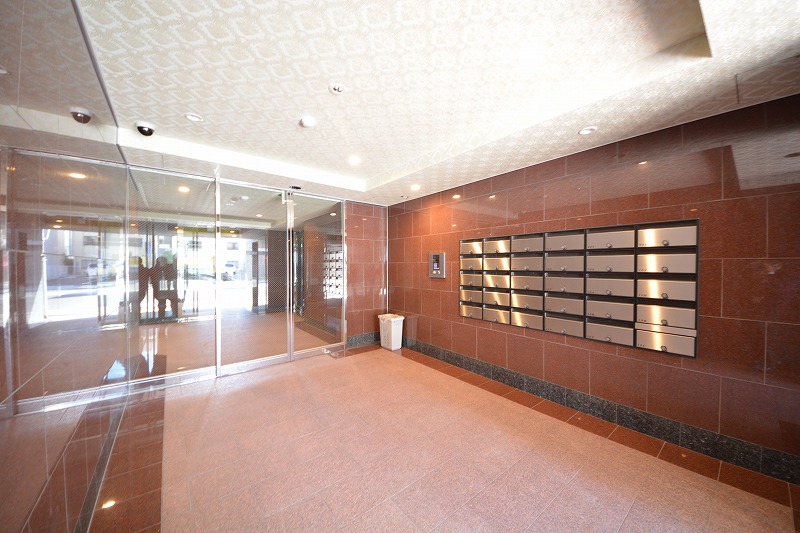 ロビー　和良久　ロビーホール