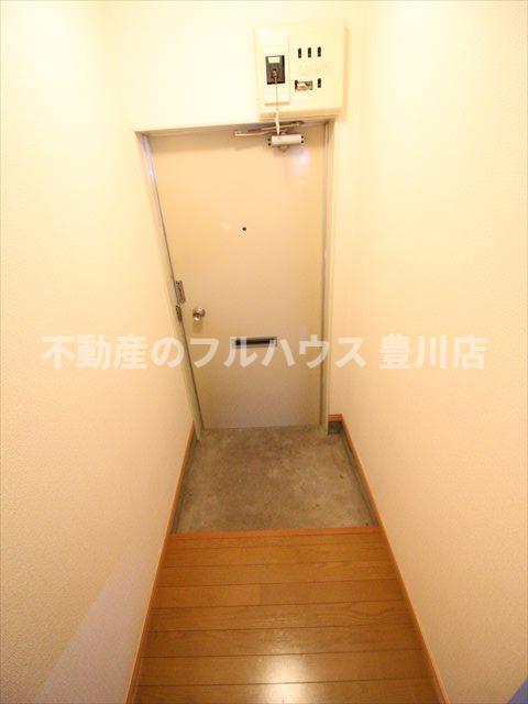 玄関　写真は別室