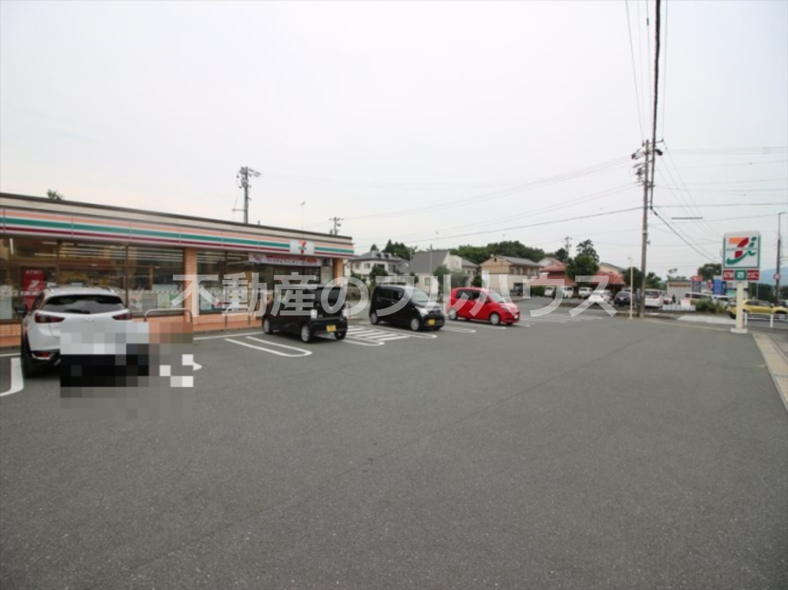 コンビニ　セブンイレブン 豊川一宮町旭店（コンビニ）まで258m