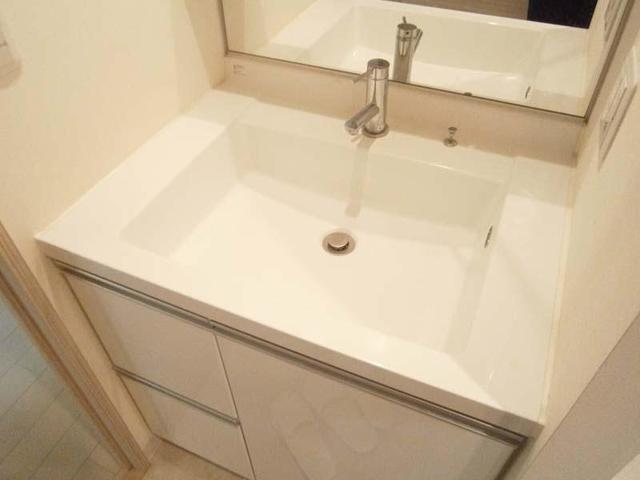 洗面設備　※写真は同タイプ住戸です。