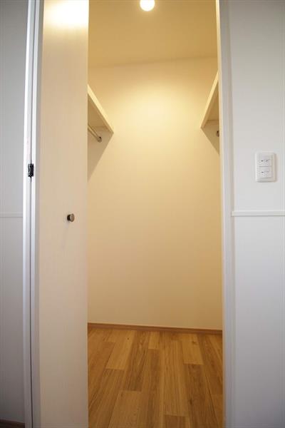 収納　ウォークインクローゼット