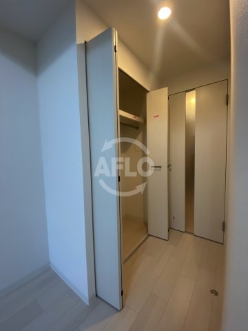 収納　ワールドアイ梅田WEST　クローゼット
